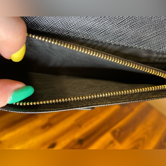 Prada Portaf Grande Black Clutch Tags and Authentication Included - Picture 6 of 10